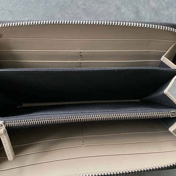 Fendi wallet - Picture 4 of 11